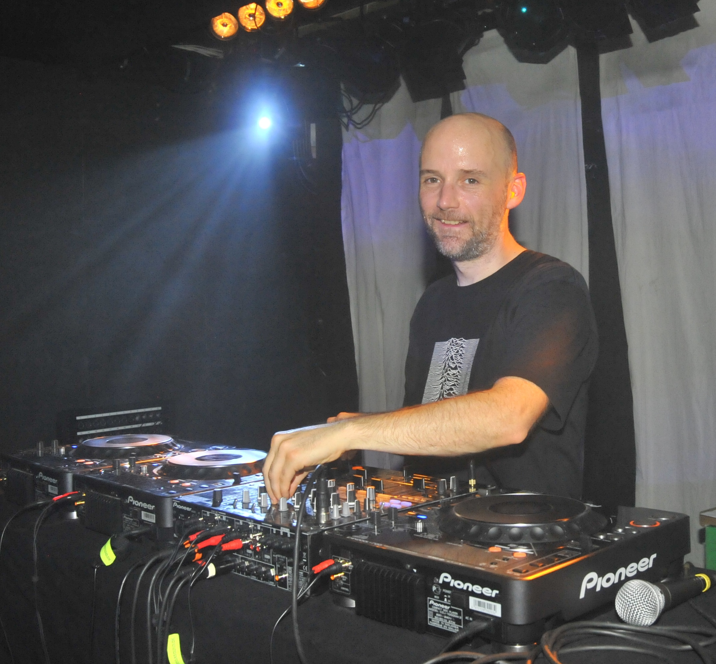 Moby bei einem DJ-Set im Rust in Kopenhagen im Jahr 2009