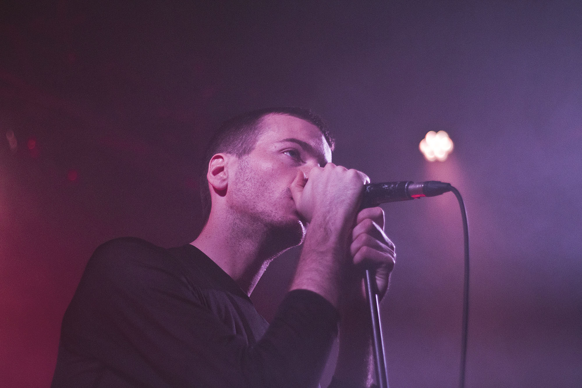 Robert Alfons von TR/ST bei einem Liveauftritt in Bologna 2015.